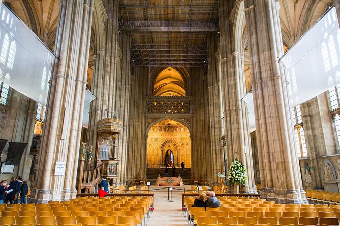 Leeds Castle, Cliffs of Dover and Canterbury Day Trip from London with Guided Cathedral Tour - Should you book the Leeds Castle, Canterbury, and Dover trip?