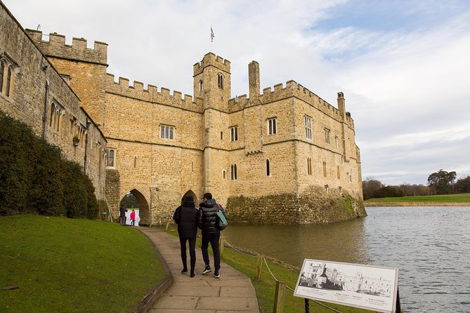 Leeds Castle, Cliffs of Dover and Canterbury Day Trip from London with Guided Cathedral Tour - Leeds Castle: the strongest first stop