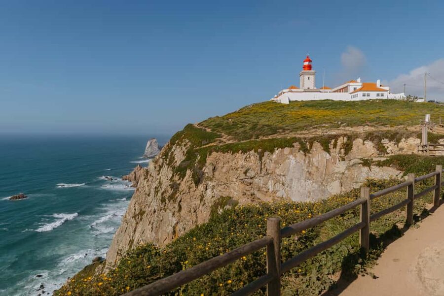 Lisbon: Pena Palace, Sintra, Cabo da Roca, & Cascais Daytrip - Sintra pastries and 90 minutes to wander