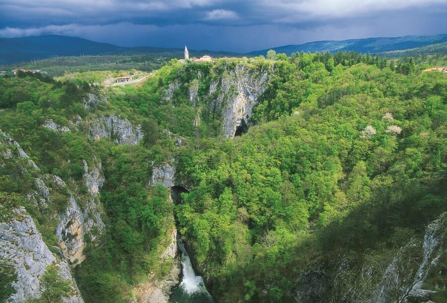 Ljubljana: UNESCO-Listed Škocjan Caves and Piran Day Trip - The road to the Adriatic coast