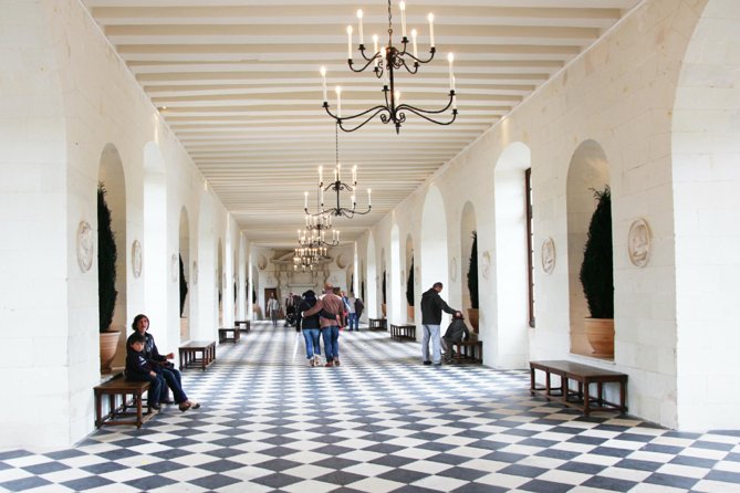 Loire Valley Castles Day Trip from Paris with Complementary Wine - How much time will you really have?