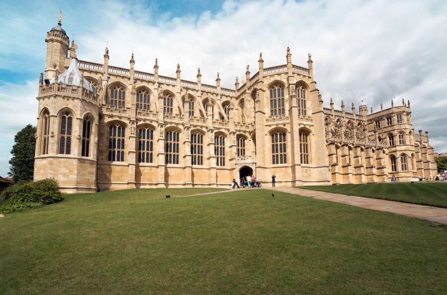 London: Stonehenge, Windsor, and Bath Day Trip by Bus - Practical details worth knowing
