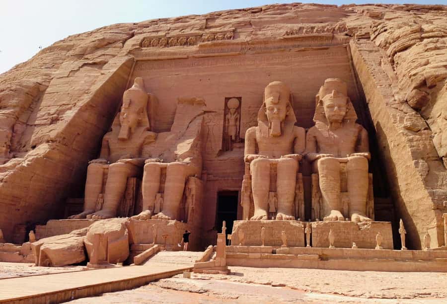 Luxor: Abu Simbel Temple Private Guided Day Trip with Lunch - The early pickup from Luxor