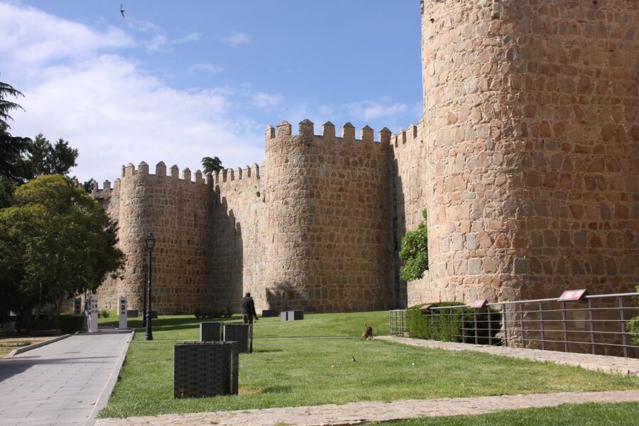 Madrid: Avila and Segovia Day Trip with Tickets to Monuments - Why this Madrid day trip works