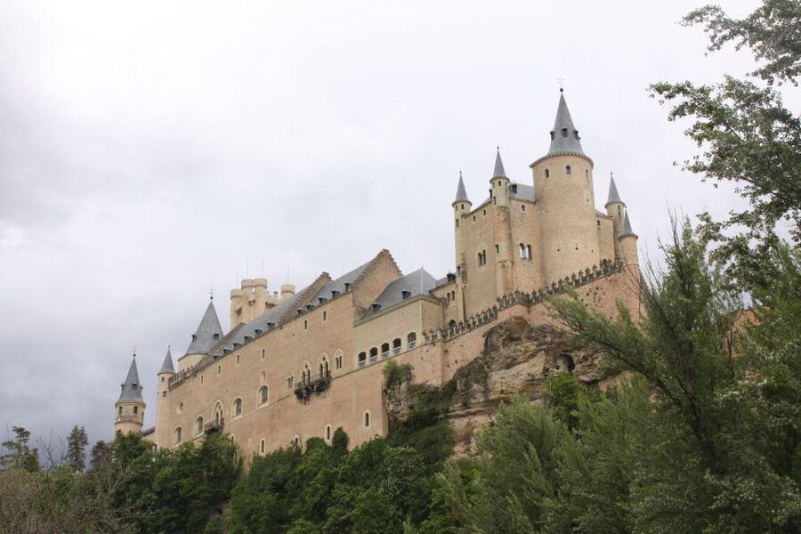 Madrid: Avila and Segovia Day Trip with Tickets to Monuments - Meeting the coach in central Madrid