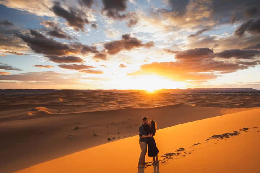 Marrakech: 3-Day Trip to Fez with Sandboarding & Camel Ride - Day one: Tizi n’Tichka and Ait Ben Haddou