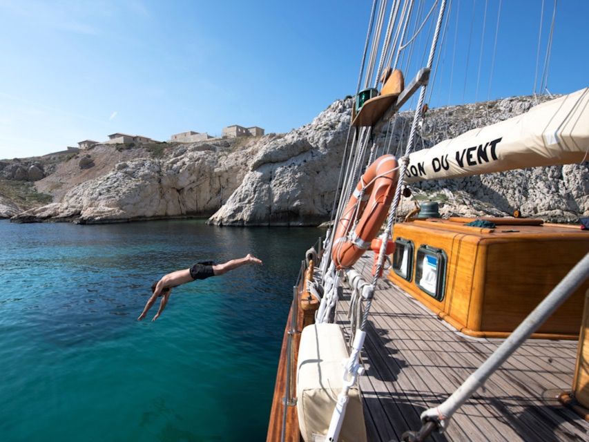 Marseille: Calanques Sailing Day Trip with Lunch and Wine - Leaving Marseille with coffee and navettes