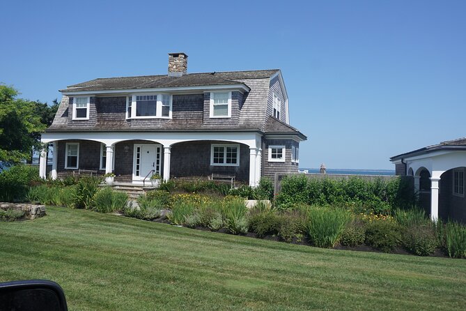 Martha's Vineyard Day Trip with Optional Island Tour from Boston - Coffee before the 9:30 ferry
