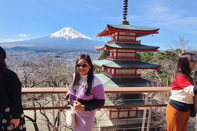 Mt. Fuji Day Trip from Tokyo with English Speaking Driver Guide - Oshino Hakkai offers a small village setting