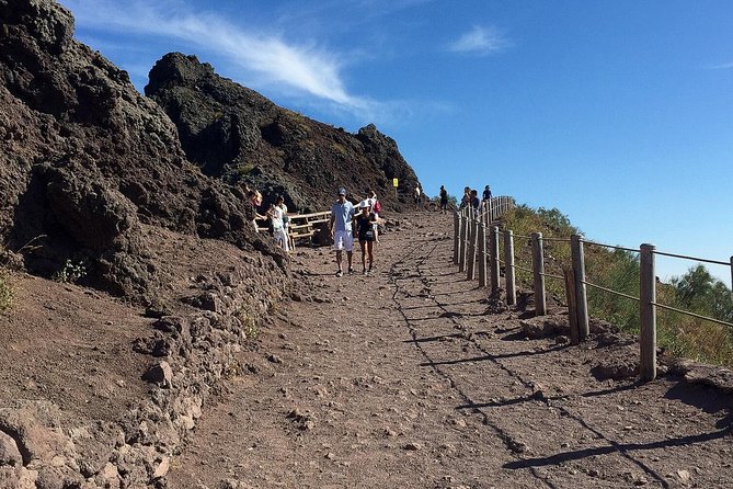 Naples: Pompeii & Mt Vesuvius All-Inclusive Small Group w/ Lunch - Check exactly which Vesuvius route you are buying
