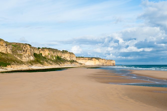 Normandy D-Day Beaches and American Cemetery Day Trip from Paris - Arromanches: wartime engineering and lunch