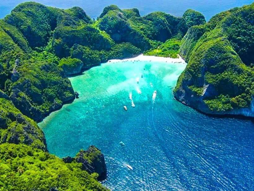Phuket: Phi Phi Islands and Maya Bay Day Trip with Lunch - The speedboat ride and Green Island
