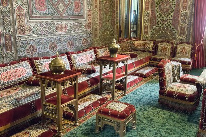 Private Day Trip to Dracula's Castle from Bucharest - Brasov: an hour of old-town atmosphere