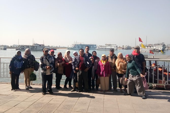 Private Ha Long bay day trip(From Hanoi city or Halong harbour) - Seafood lunch while the islands slide past