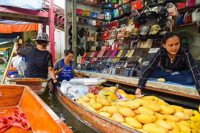 Private Tour: Floating Markets of Damnoen Saduak Cruise Day Trip from Bangkok - Seeing coconut sugar made by hand