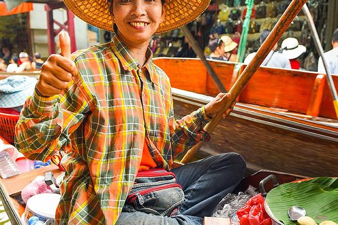 Private Tour: Floating Markets of Damnoen Saduak Cruise Day Trip from Bangkok - The paddle boat question matters