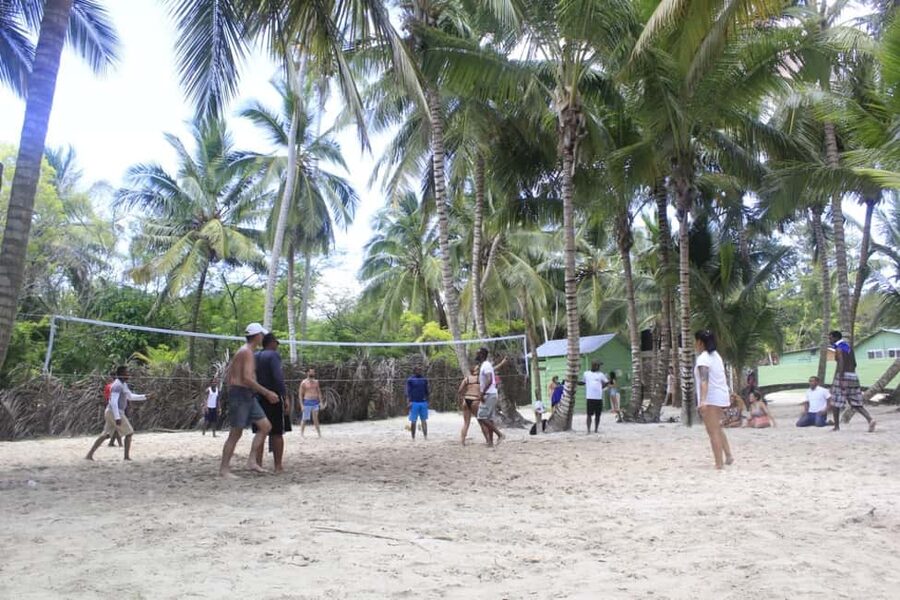 Punta Cana: Saona Island and Altos de Chavón Day Trip - Practical details that can make the day easier