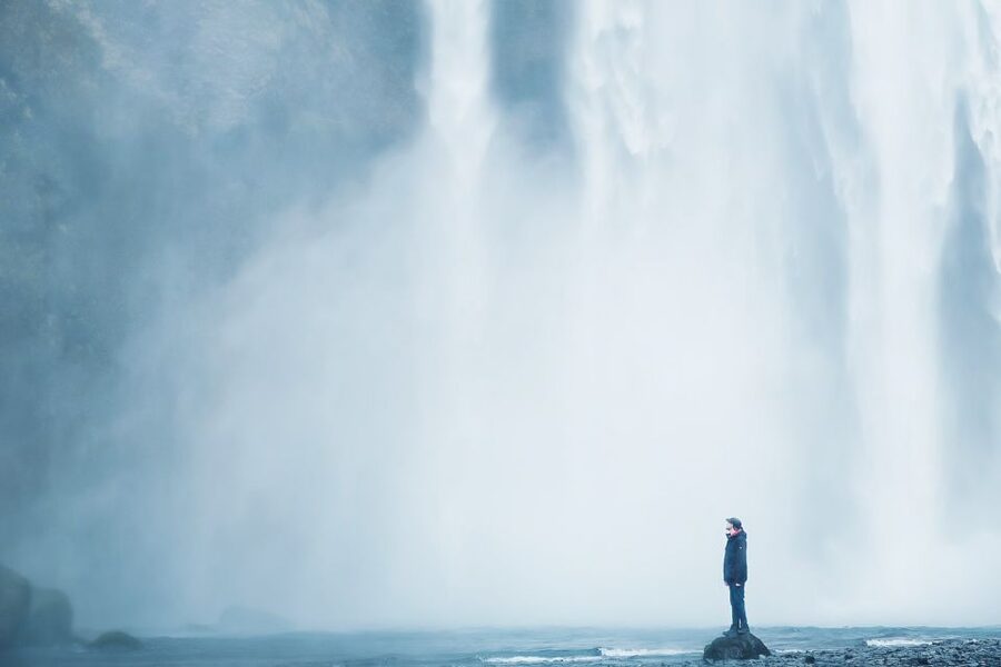 Reykjavík: South Coast Waterfalls, Black Sand & Glacier Tour - Lunch and a short look at Vík