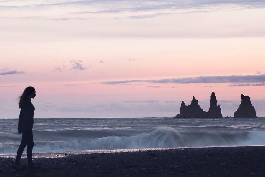 Reykjavík: South Coast Waterfalls, Black Sand & Glacier Tour - What the bus day feels like in changing weather