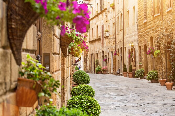 Rome: Tuscany & Montepulciano Day Trip with Lunch & Wine Tasting - From Rome to the hills of Val d’Orcia
