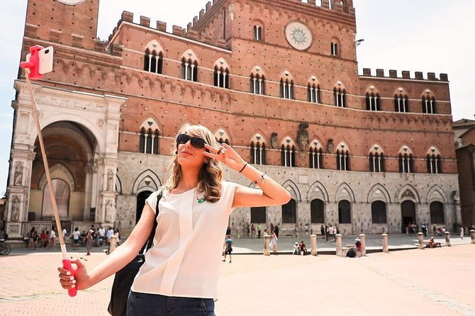 San Gimignano, Siena, Monteriggioni, Chianti Day Trip with Lunch & Wine Tasting - Monteriggioni’s compact fortress