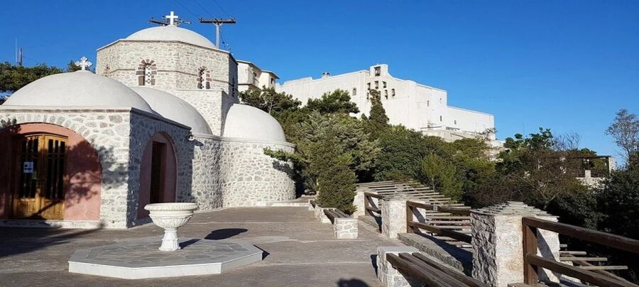 Santorini: Guided Island Day Trip with Beach Visit - What this Santorini day trip is really designed to do