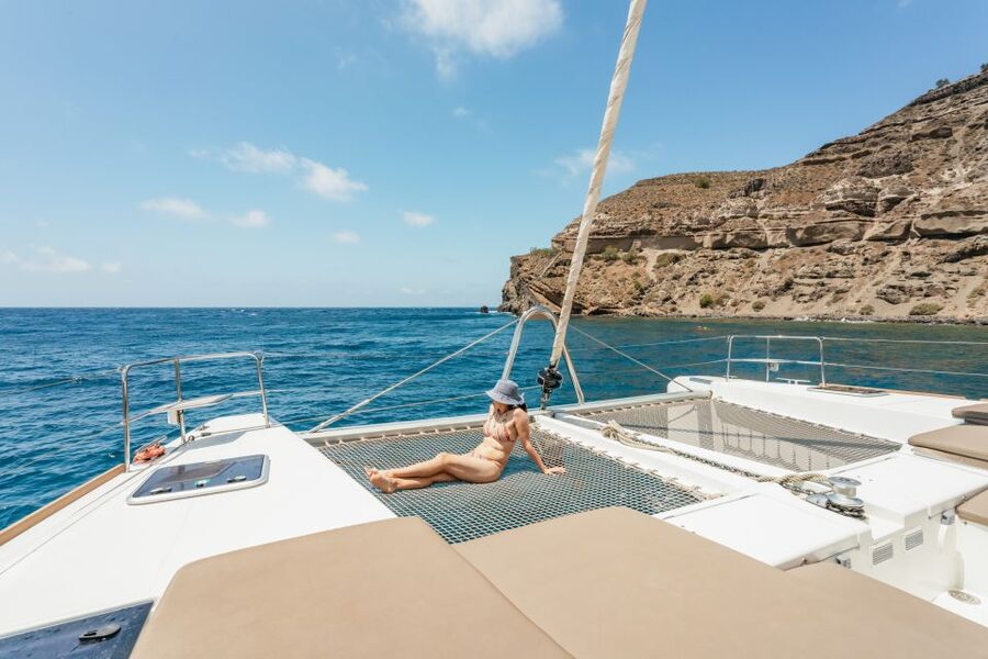 Santorini: Luxury Catamaran Day Trip with Meal and Open Bar - Why the caldera looks better from a catamaran