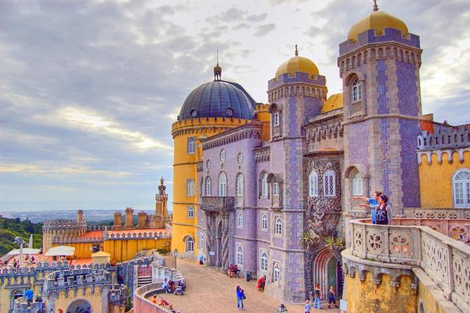 Sintra EXCLUSIVE Private Day Trip by Car with a Private Guide - Sintra’s old center and the pastry stop