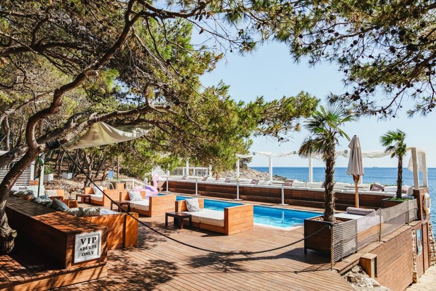 Split: Blue Cave, Vis & Hvar Full-Day Trip by Speedboat - What the speedboat day feels like