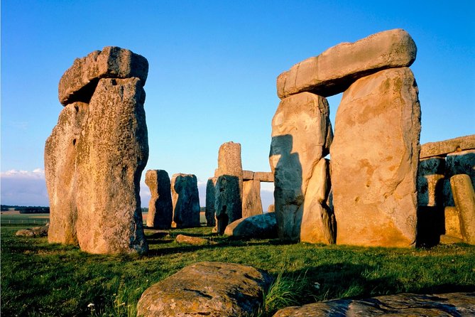 Stonehenge and Bath Day Trip from London with Optional Roman Baths Visit - Why pair Stonehenge with Bath in one day?
