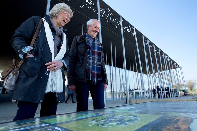 Stonehenge and Bath Day Trip from London with Optional Roman Baths Visit - What the guides add to the day