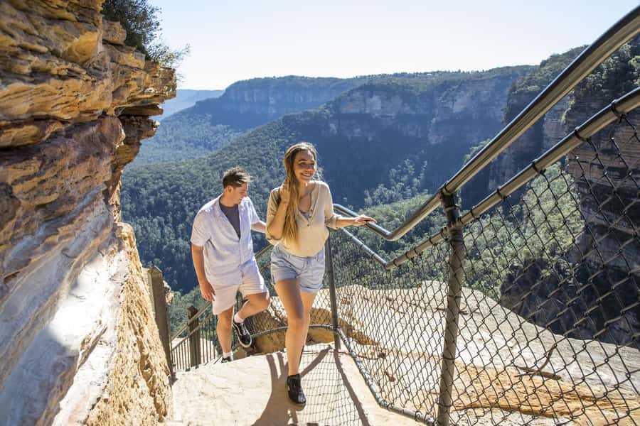 Sydney: Waterfall Bushwalk and Blue Mountain Sunset Day Trip - Echo Point and the Three Sisters