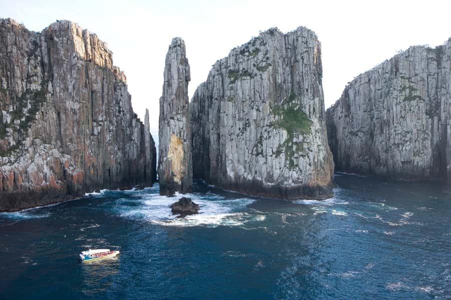 Tasman Peninsula Day Trip with Cruise & Devils from Hobart - Why the Tasman Peninsula cruise deserves top billing