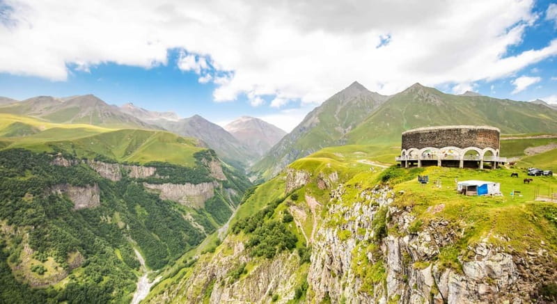 Tbilisi: Day Trip to Kazbegi, Gudauri, Gergeti, and Ananuri - The long return to Tbilisi