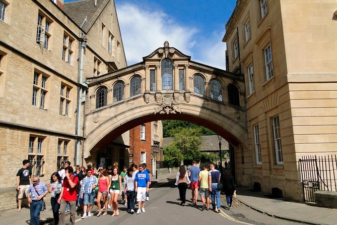 Windsor Castle, Stonehenge, and Oxford Day Trip from London - Oxford: Bodleian Library, Christ Church, and the cobbled center