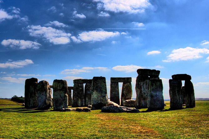 Windsor Castle, Stonehenge, and Oxford Day Trip from London - The coach ride is part of the calculation