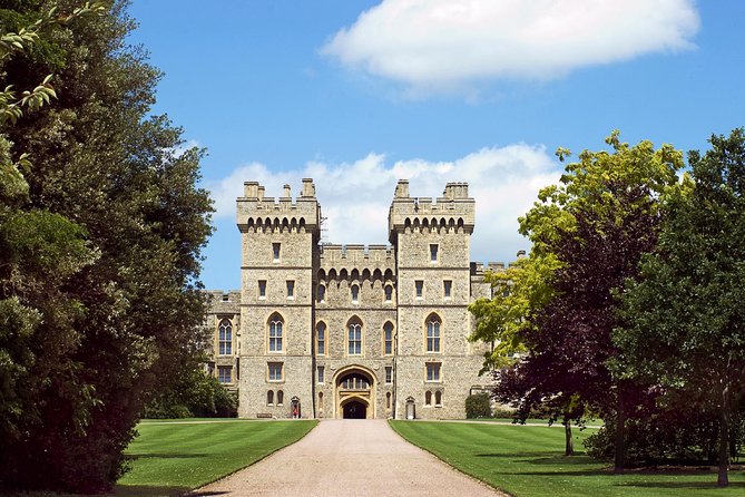 Windsor Castle, Stonehenge, and Oxford Day Trip from London - Stonehenge: prehistoric Britain in a compact visit