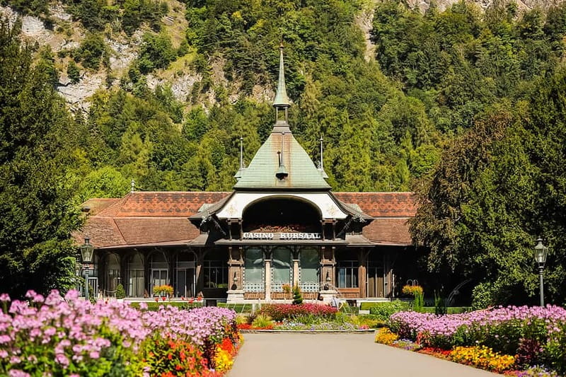 Zurich: Grindelwald, Interlaken & Lauterbrunnen Day Trip - Lauterbrunnen and the walk to Staubbach Falls